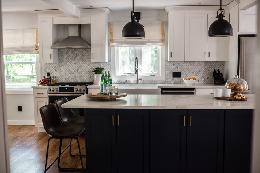 modern-farmhouse-kitchen-reveal-12948-verbo-design-jennifer-lynn-interiors.jpg