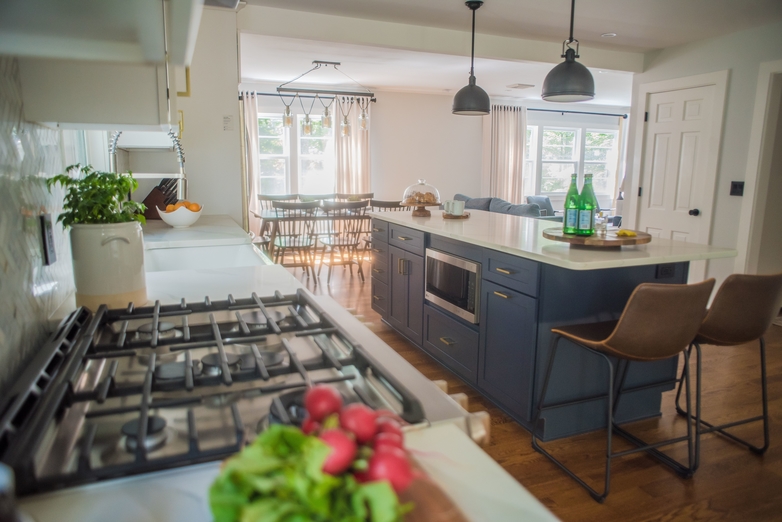 modern-farmhouse-open-concept-kitchen-dining-woodstock-ny-12498-vacation-rental-design.jpg